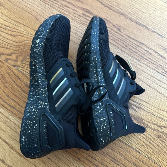 Black adidas ultraboost sneakers 👟 with gold and silver details - Picture 8 of 8